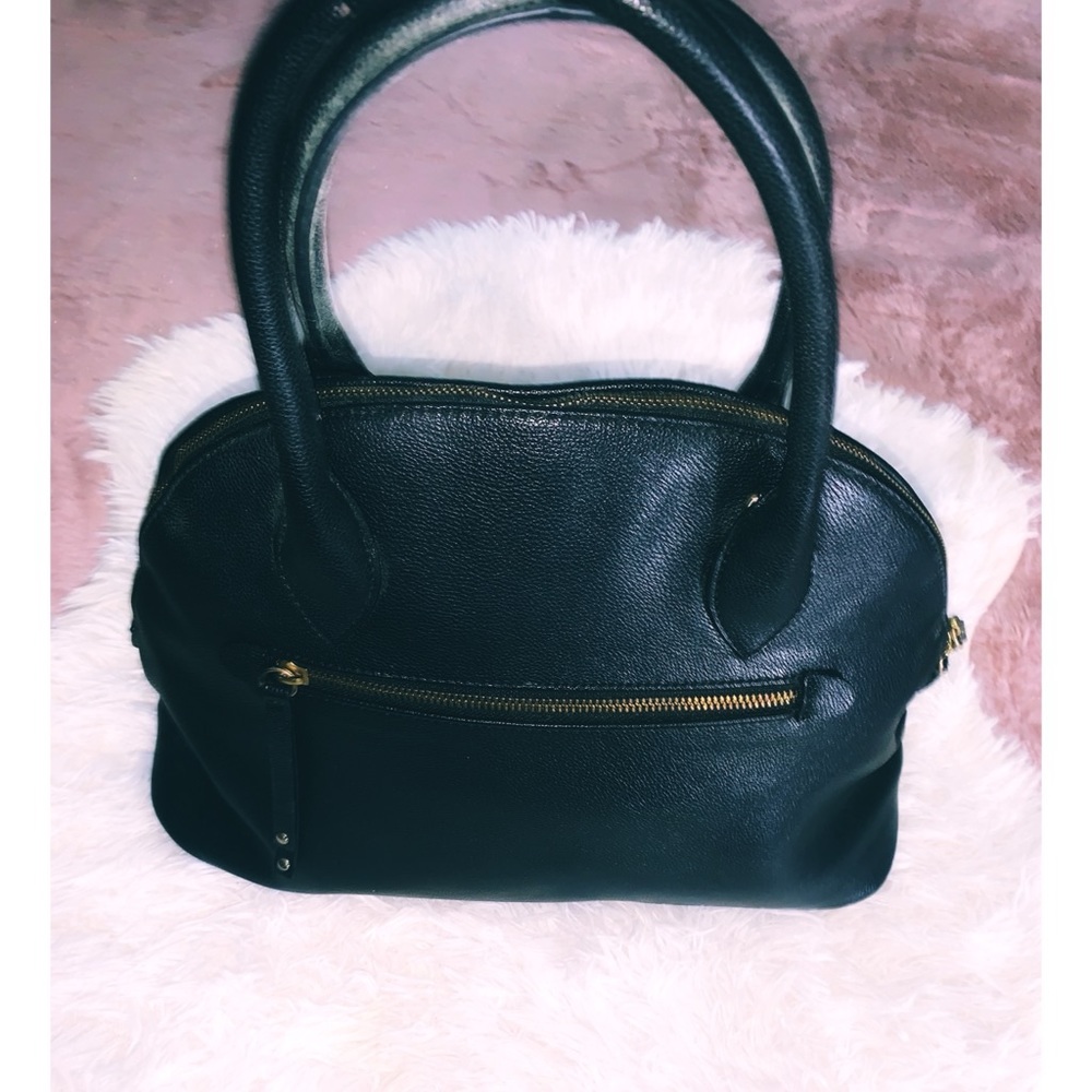 🆕✨Express Black Bowler Handbag✨🆕